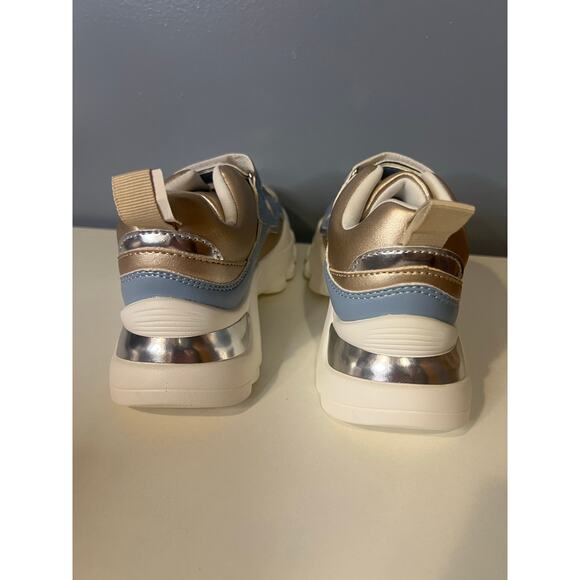 NIB Aerosoles Girl's Cally Sneakers - Size 11 - Picture 5 of 8